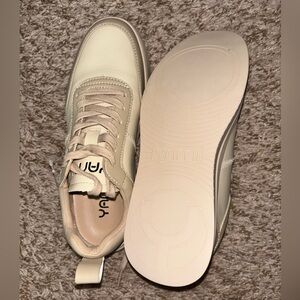 Yami Beige Sneakers dance sneakers